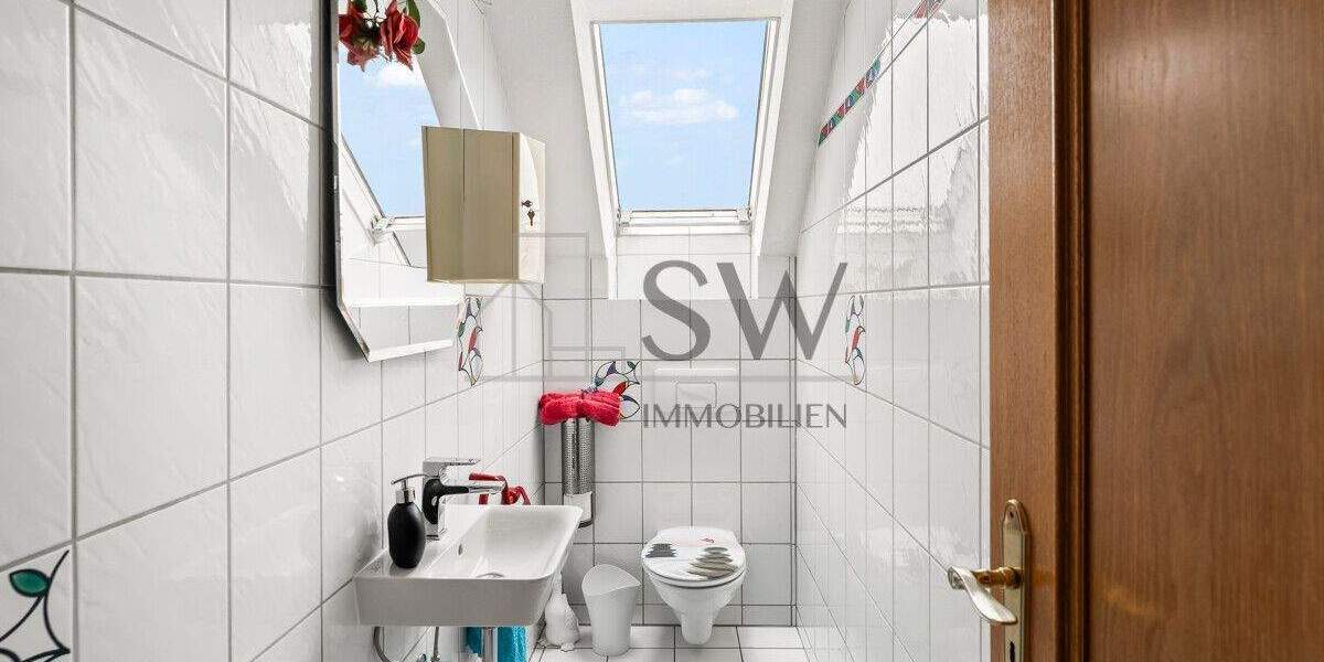 Einfamilienhaus Burgebrach - 9 Zimmer, 227 m&sup2;, 550.000&euro; | Angebot:25685831