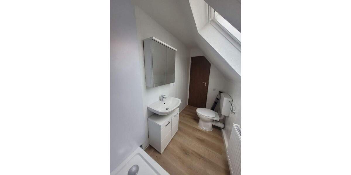 Mehrfamilienhaus, Wohnhaus Adelsdorf - 8 Zimmer, 202 m&sup2;, 398.000&euro; | Angebot:25681317