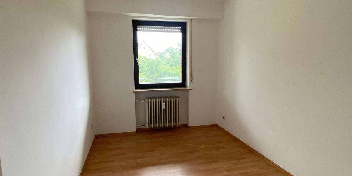 Etagenwohnung Forchheim - 3 Zimmer, 100 m&sup2;, 980&euro; | Angebot:26803825