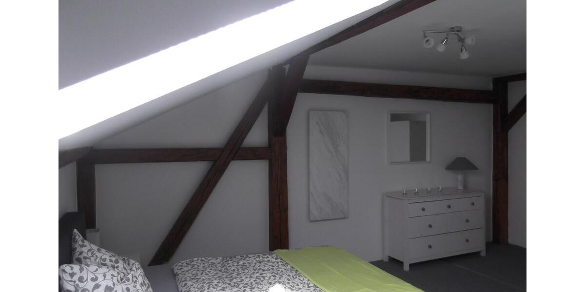Dachgeschoßwohnung Ebensfeld - 3 Zimmer, 64 m&sup2;, 999&euro; | Angebot:25431632
