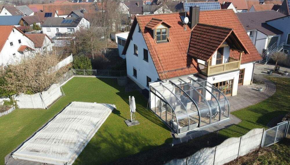 Einfamilienhaus Burgebrach / Ampferbach Ampferbach - 8 Zimmer, 223 m&sup2;, 985.000&euro; | Angebot:25741935