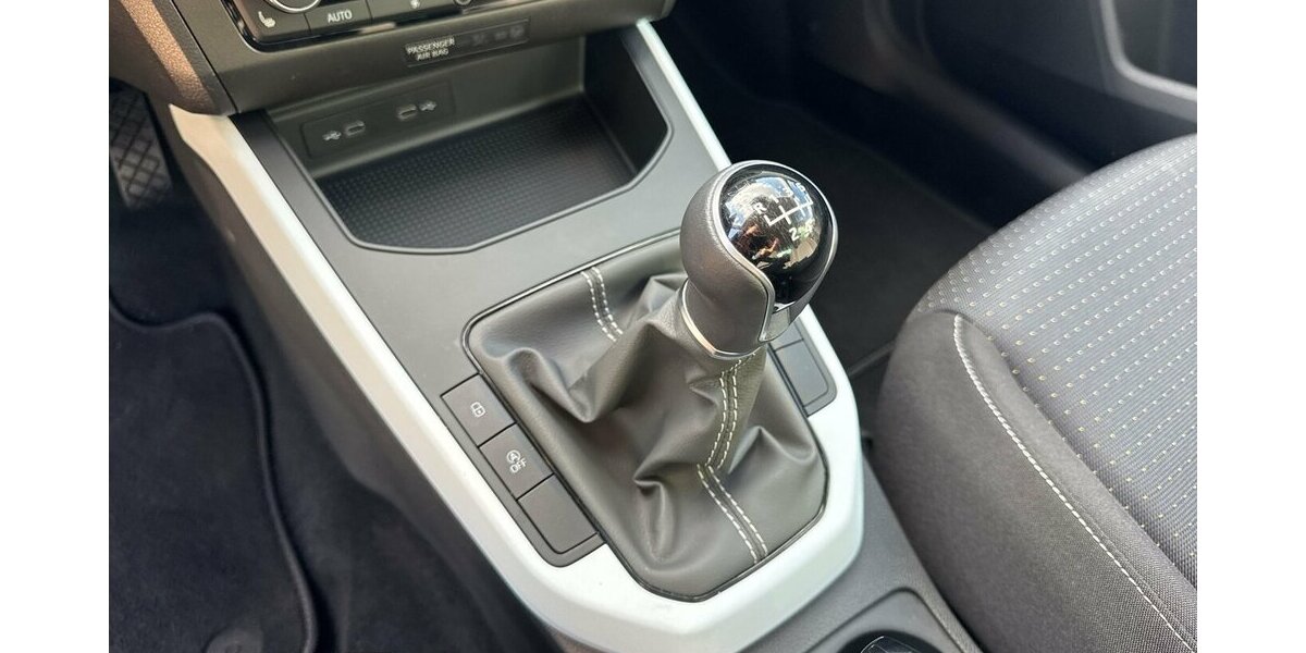 Seat Arona Style *Navi-App/SHZG/LED/Kamera/PDC* 18.609 km 16.980 &euro; Bamberg 96052