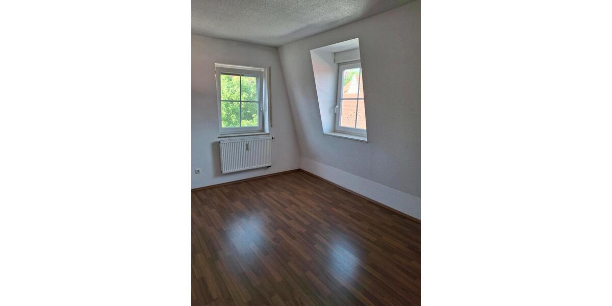 Etagenwohnung Oberaurach - 4 Zimmer, 120 m&sup2;, 149.000&euro; | Angebot:27157860