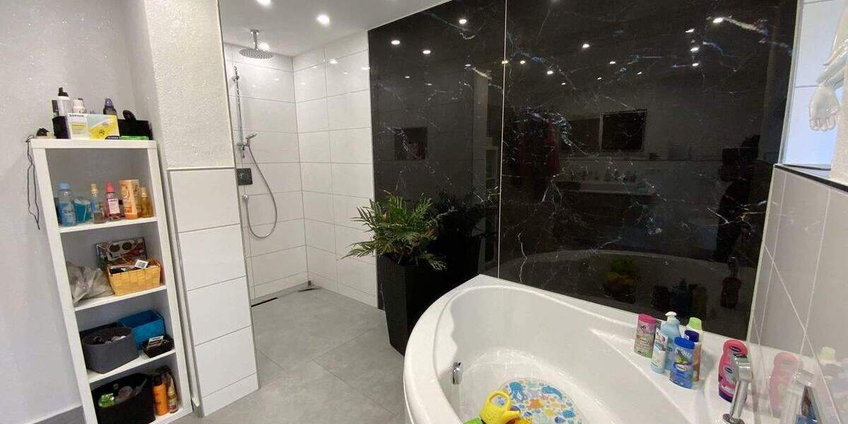 Mehrfamilienhaus, Wohnhaus Pretzfeld - 7 Zimmer, 194 m&sup2;, 625.000&euro; | Angebot:25692198