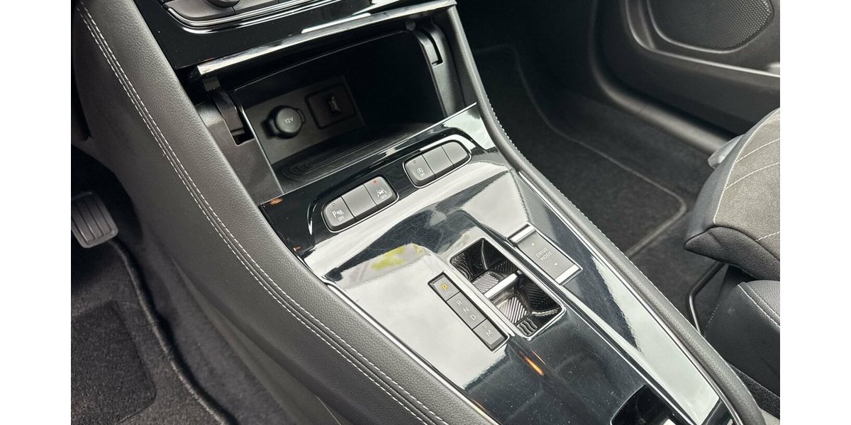 Opel Grandland Ultimate *ACC/Navi/19Zoll Alu/LED/el.Hec 35.065 km 23.980 &euro; Bamberg 96052