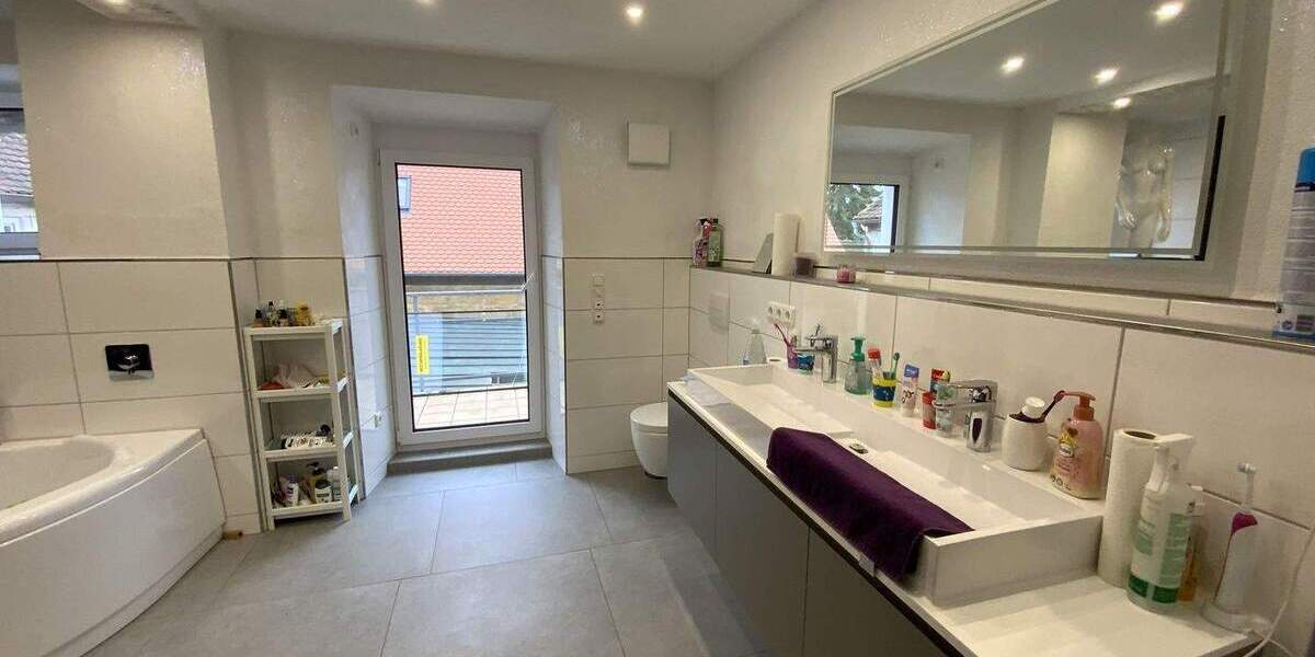 Mehrfamilienhaus, Wohnhaus Pretzfeld - 7 Zimmer, 194 m&sup2;, 625.000&euro; | Angebot:25692198