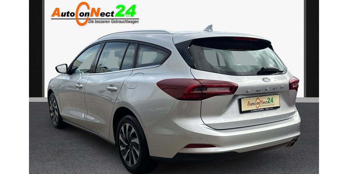 Ford Focus Titanium *Navi/SHZG/LED/TPMT/PDC/1.HD* 31.452 km 16.990 &euro; Bamberg 96052