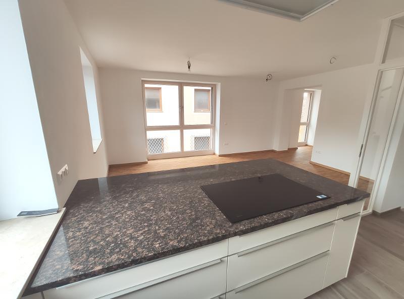 ERSTBEZUG nach Sanierung - Einfamilienhaus mit großer Terrasse und Garage - Einfamilienhaus Pommersfelden | Angebot:21473448