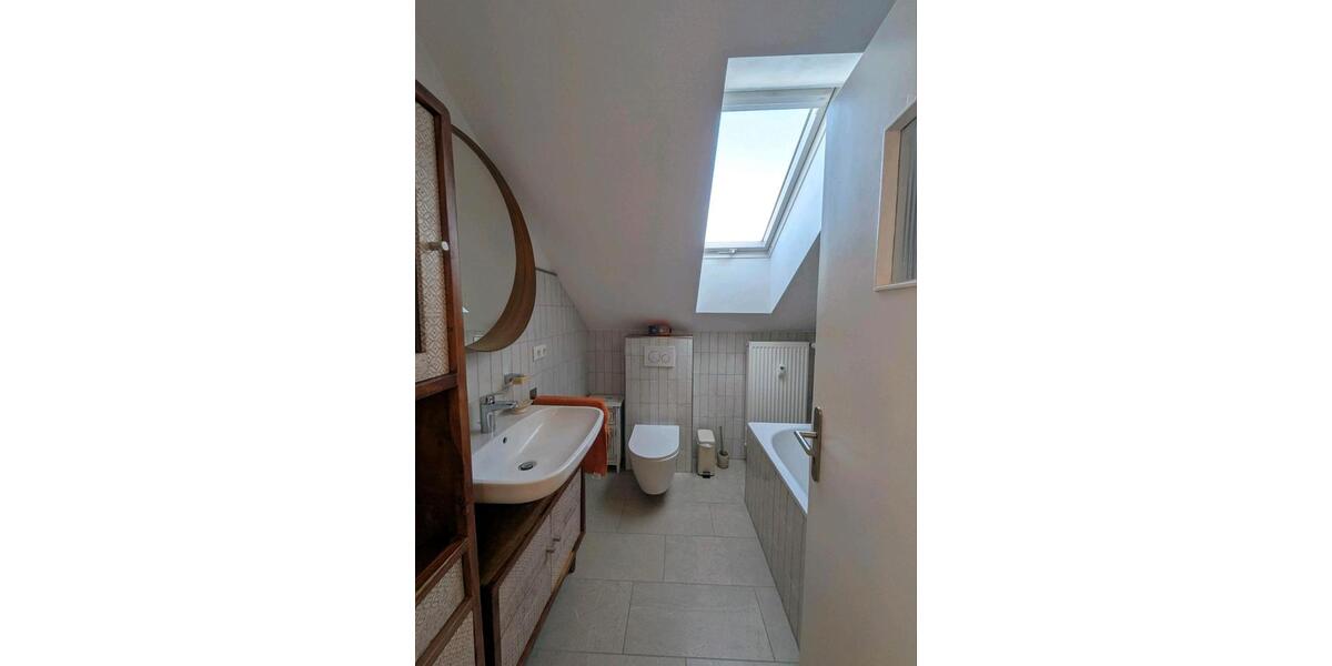 Dachgeschoßwohnung Hallstadt - 6 Zimmer, 128 m&sup2;, 468.000&euro; | Angebot:26767569