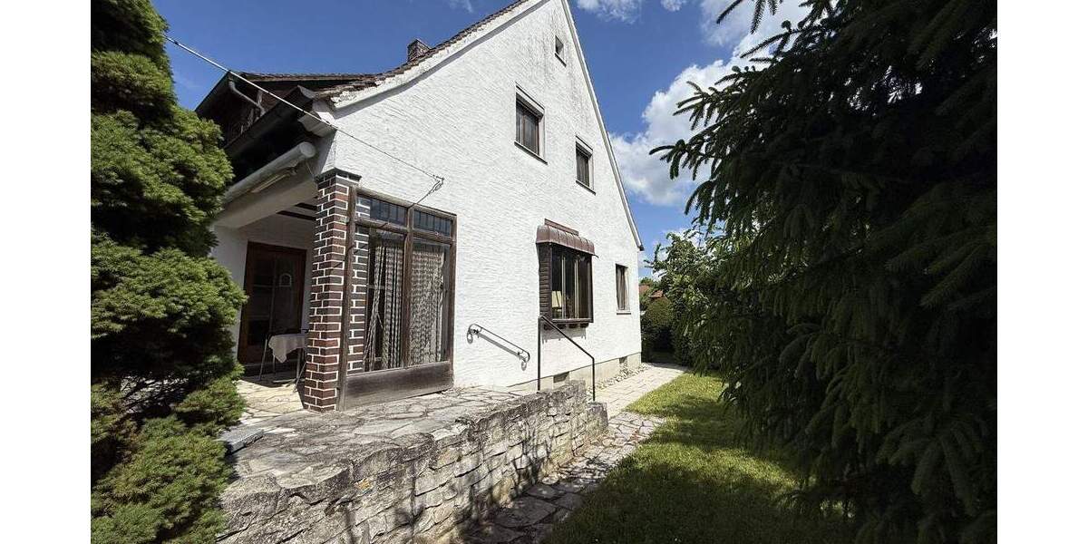 Einfamilienhaus Höchstadt a.d.Aisch Höchstadt - 7 Zimmer, 146 m&sup2;, 375.000&euro; | Angebot:25778818
