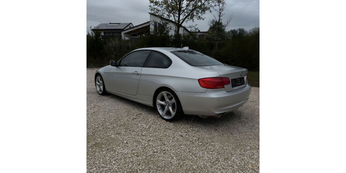 BMW 330 163.384 km 12.999 &euro; Rattelsdorf 96179