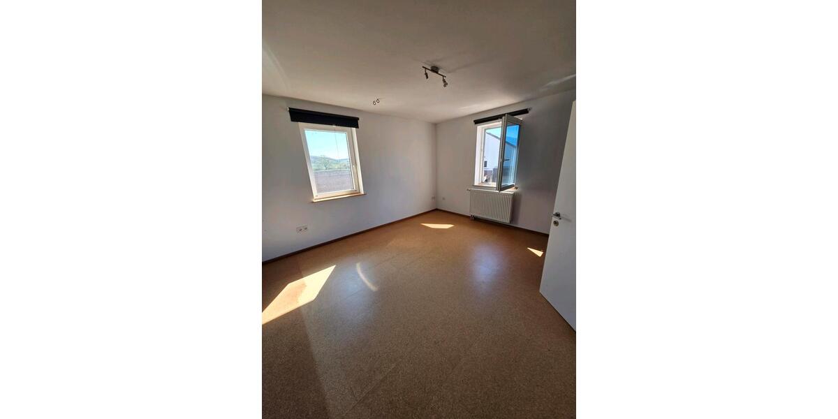 Bauernhaus, Landhaus Untermerzbach - 12 Zimmer, 160 m&sup2;, 235.000&euro; | Angebot:26192303