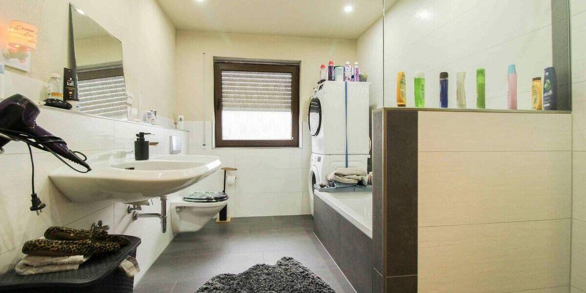 Mehrfamilienhaus, Wohnhaus Lonnerstadt - 1 Zimmer, 598.000&euro; | Angebot:26107905