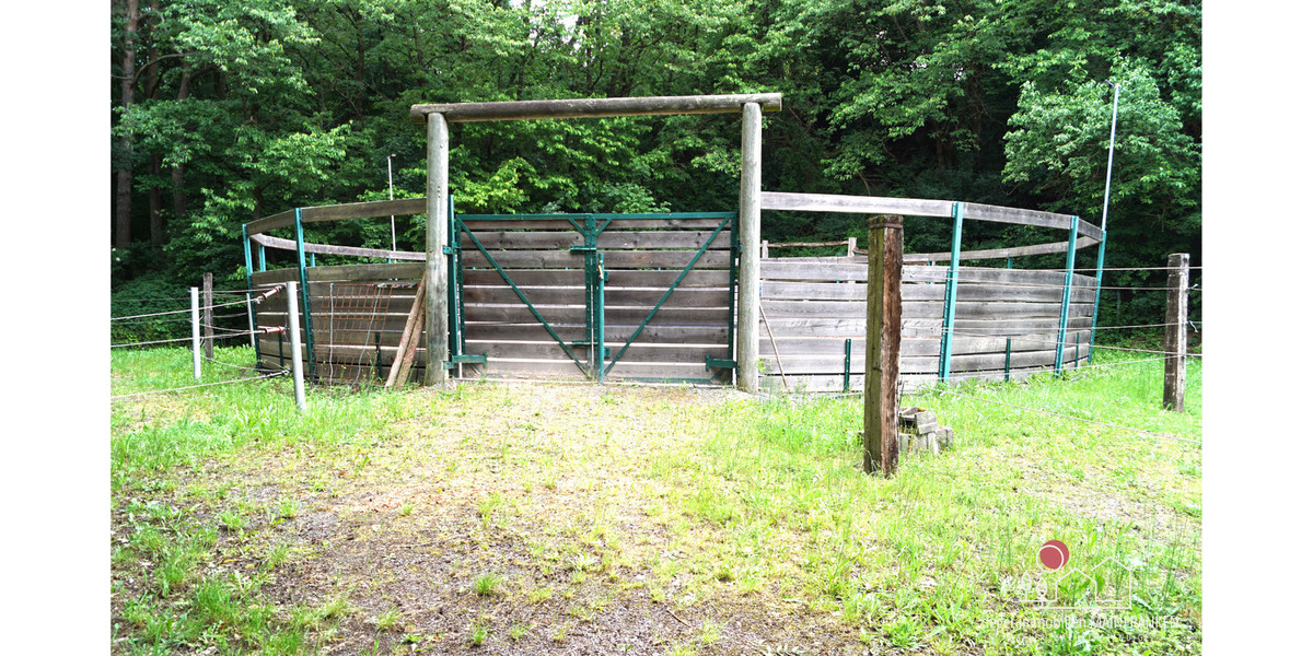 Gewerbeobjekt Rauhenebrach Untersteinbach - 8 Zimmer, 206 m&sup2;, 590.000&euro; | Angebot:25957466