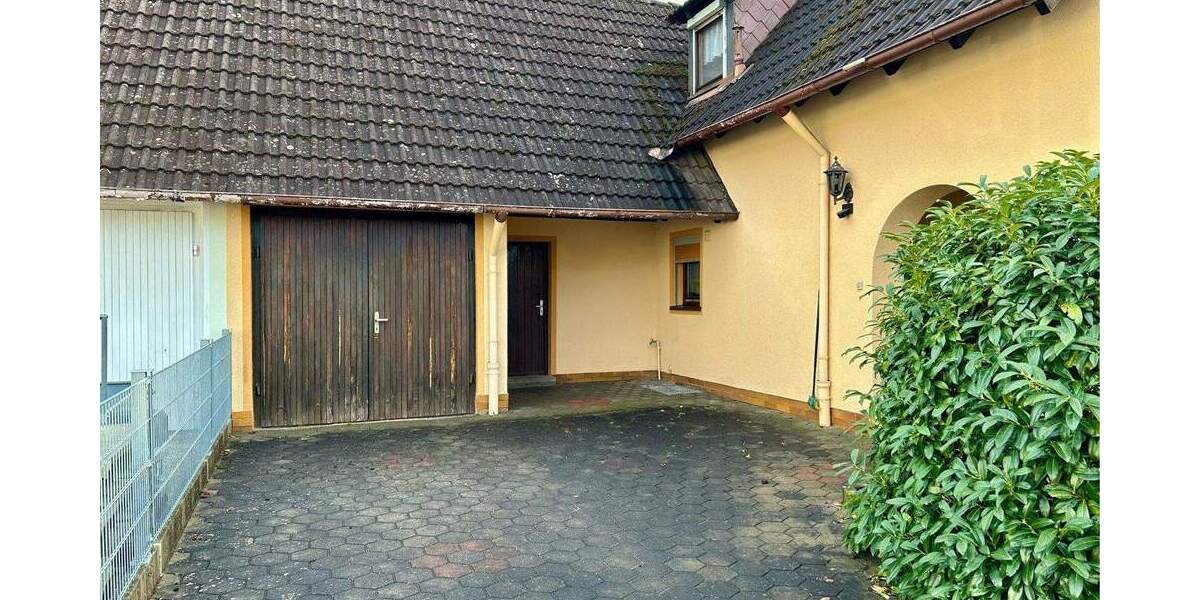 Einfamilienhaus Adelsdorf Aisch - 6 Zimmer, 122 m&sup2;, 299.000&euro; | Angebot:25677867