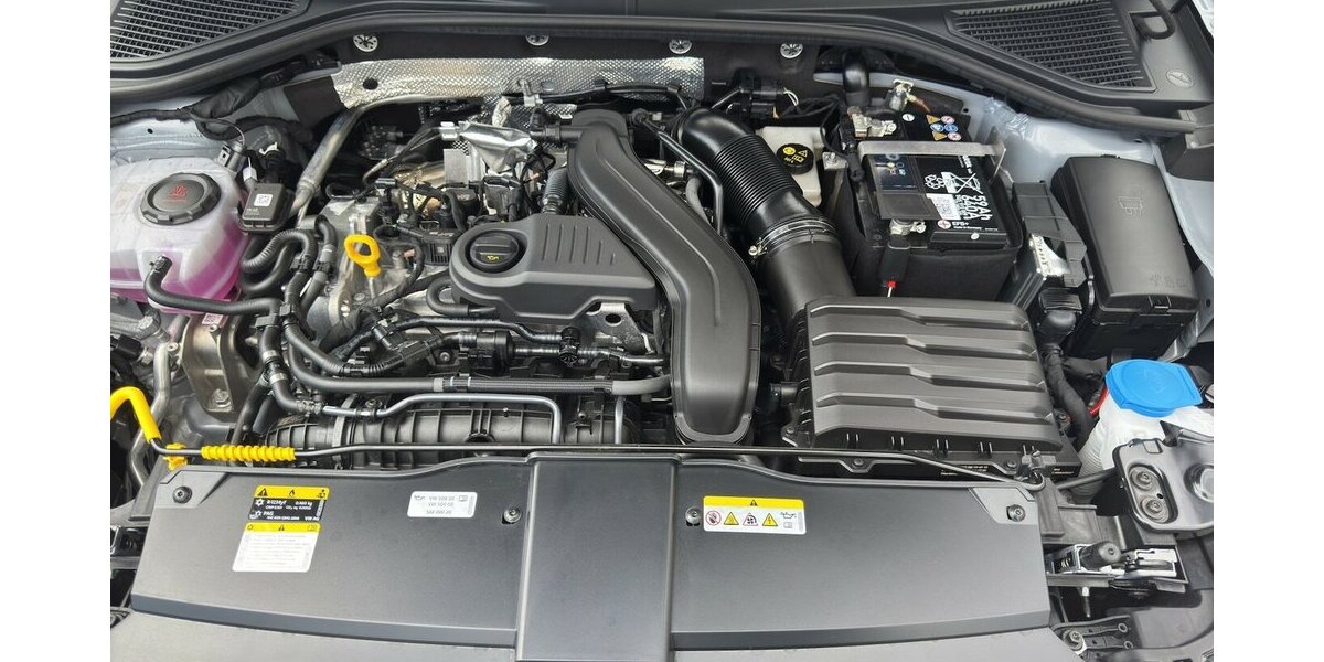 VW T-Roc 1.5 TSi Life Business *LED/Navi/ACC/SHZG/Tot 4.126 km 26.990 &euro; Bamberg 96052
