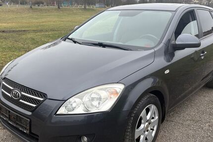Kia ceed / Ceed 240.000 km 2.380 &euro; Knetzgau 97478