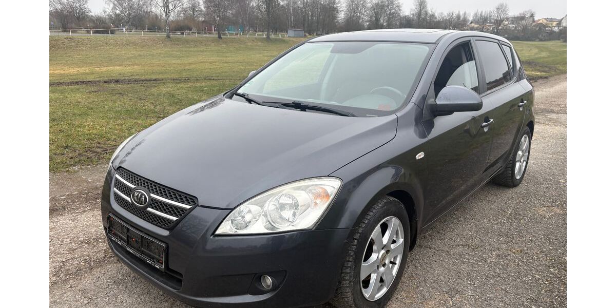 Kia ceed / Ceed 240.000 km 2.380 &euro; Knetzgau 97478