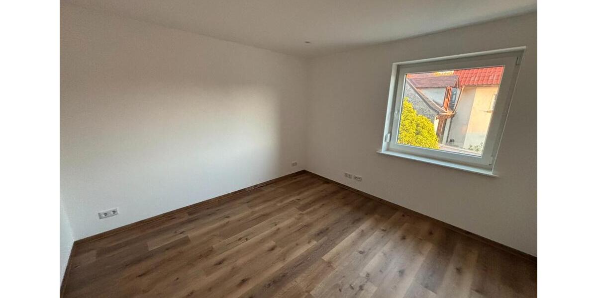 Erdgeschoßwohnung Bamberg Am Bruderwald - 4 Zimmer, 96 m&sup2;, 1.364&euro; | Angebot:26703599