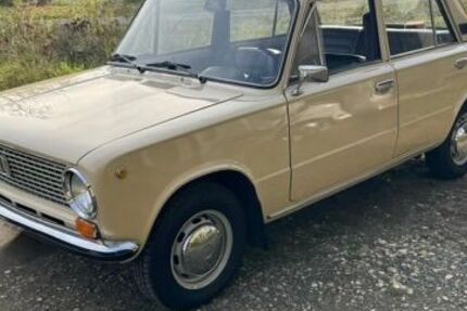 Lada 1200 30.800 km 9.900 &euro; Bamberg 96052