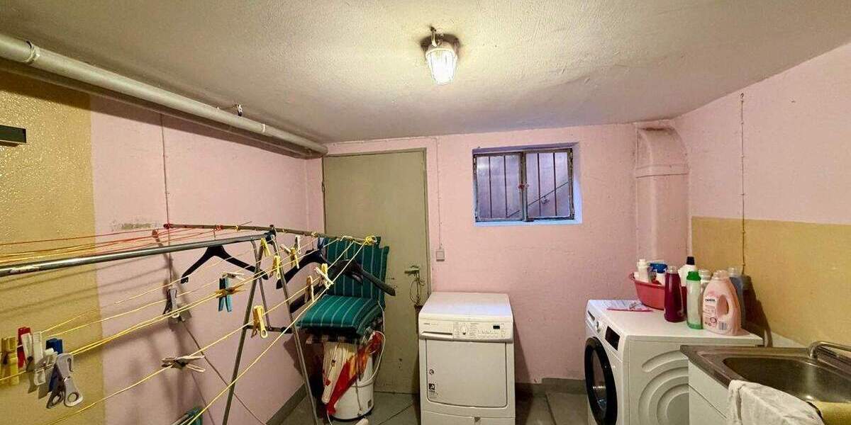 Reihenendhaus Ebern - 7 Zimmer, 170 m&sup2;, 299.500&euro; | Angebot:25665689