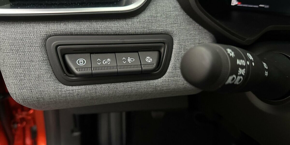 Renault Clio TCE Evolution *LED/Navi-App/Kamera/PDC/SHZG* 2.584 km 16.890 &euro; Bamberg 96052