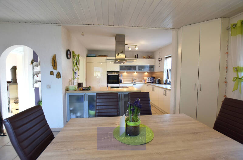 Doppelhaushälfte Adelsdorf - 8 Zimmer, 207 m&sup2;, 425.000&euro; | Angebot:26488135