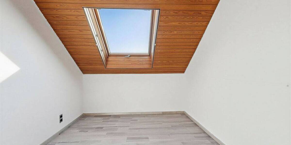 Etagenwohnung Adelsdorf - 6 Zimmer, 128 m&sup2;, 360.000&euro; | Angebot:26189768