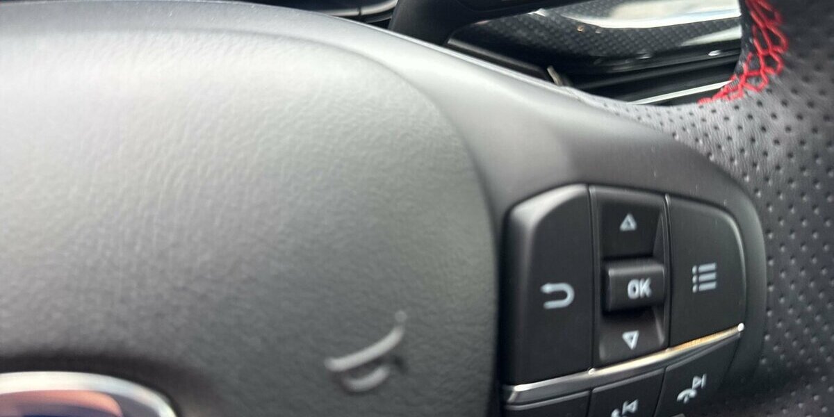 Ford Focus Turnier ST-Line X *AHK//Head-up/Navi/SHZG/PD 7.956 km 23.780 &euro; Bamberg 96052