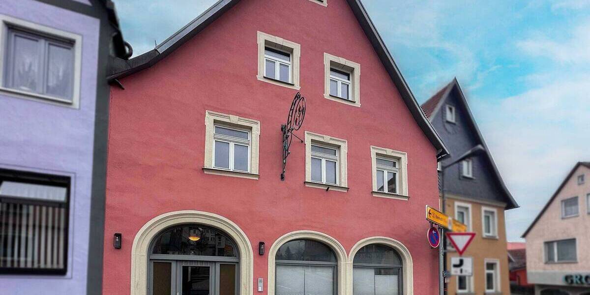 Gewerbeobjekt Hollfeld - 7 Zimmer, 349.000&euro; | Angebot:26617414