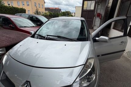 Renault Clio 170.000 km 1.050 &euro; Scheßlitz 96110