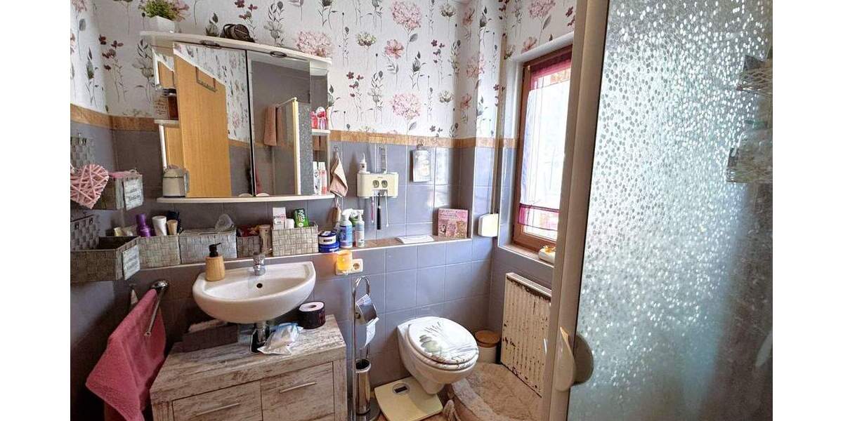 Einfamilienhaus Burghaslach - 6 Zimmer, 130 m&sup2;, 425.000&euro; | Angebot:25744156