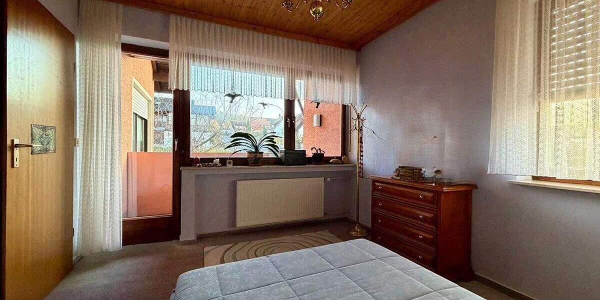 Reihenendhaus Ebern - 7 Zimmer, 170 m&sup2;, 299.500&euro; | Angebot:25665689