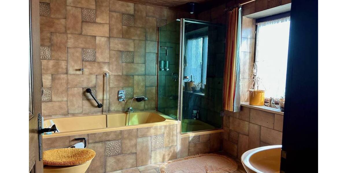 Einfamilienhaus Höchstadt - 6 Zimmer, 203 m&sup2;, 595.000&euro; | Angebot:25671206