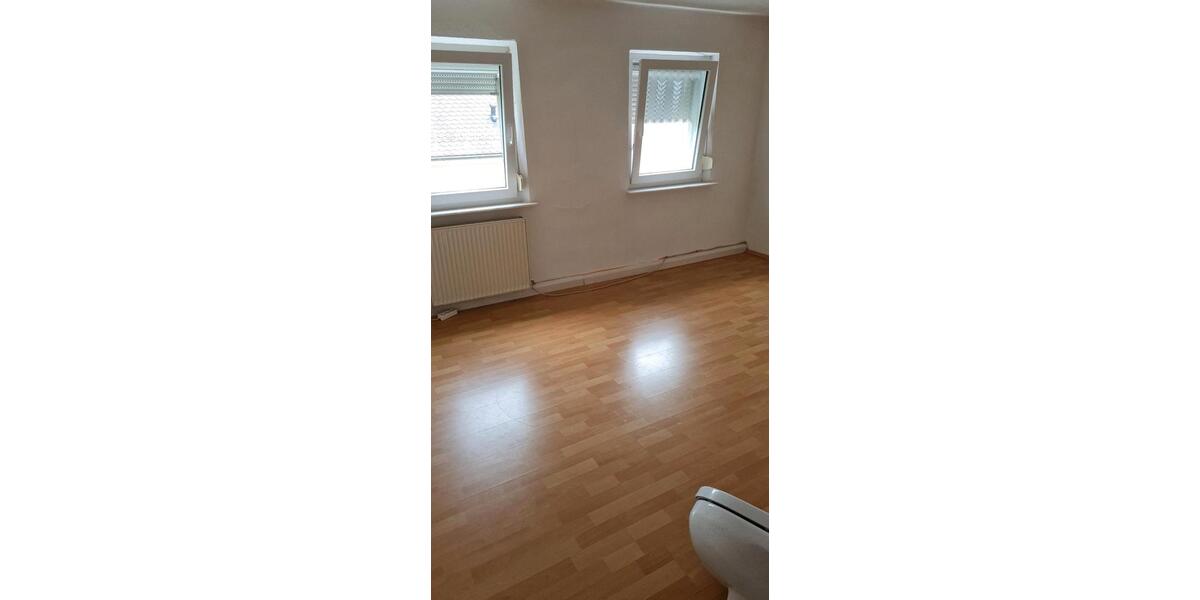 Dachgeschoßwohnung Forchheim - 3 Zimmer, 75 m&sup2;, 800&euro; | Angebot:25711972