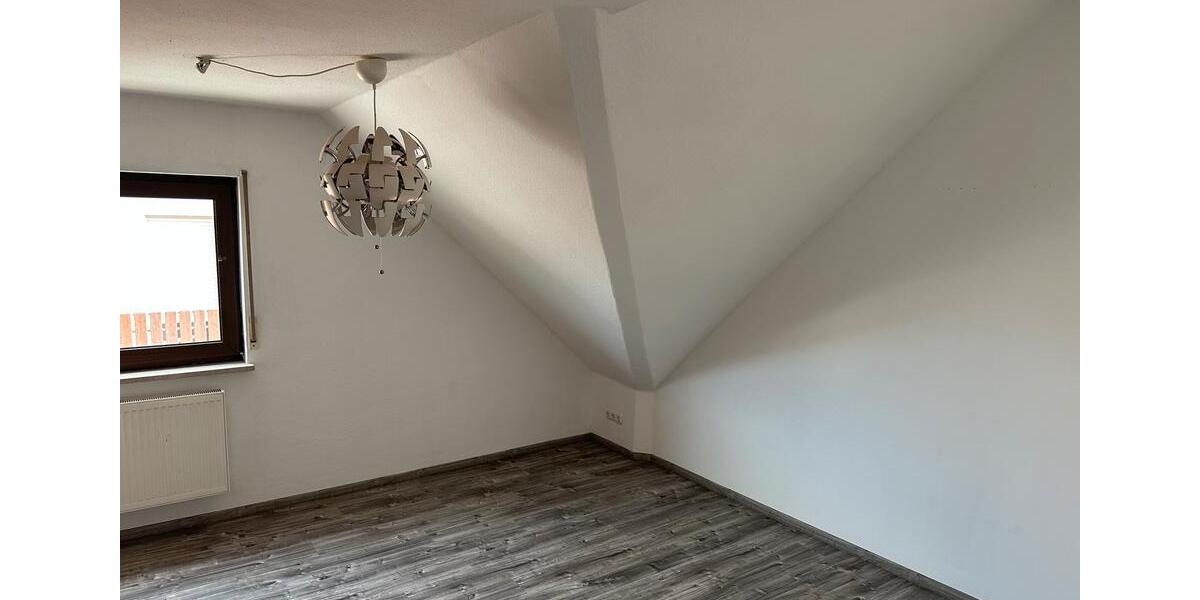 Maisonettenwohnung Heßdorf - 5 Zimmer, 125 m&sup2;, 1.600&euro; | Angebot:26680218