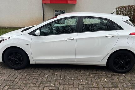 Hyundai i30 139.000 km 8.200 &euro; Eltmann 97483
