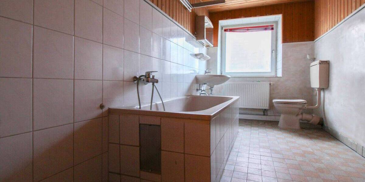 Mehrfamilienhaus, Wohnhaus Forchheim - 7 Zimmer, 198 m&sup2;, 450.000&euro; | Angebot:26827732