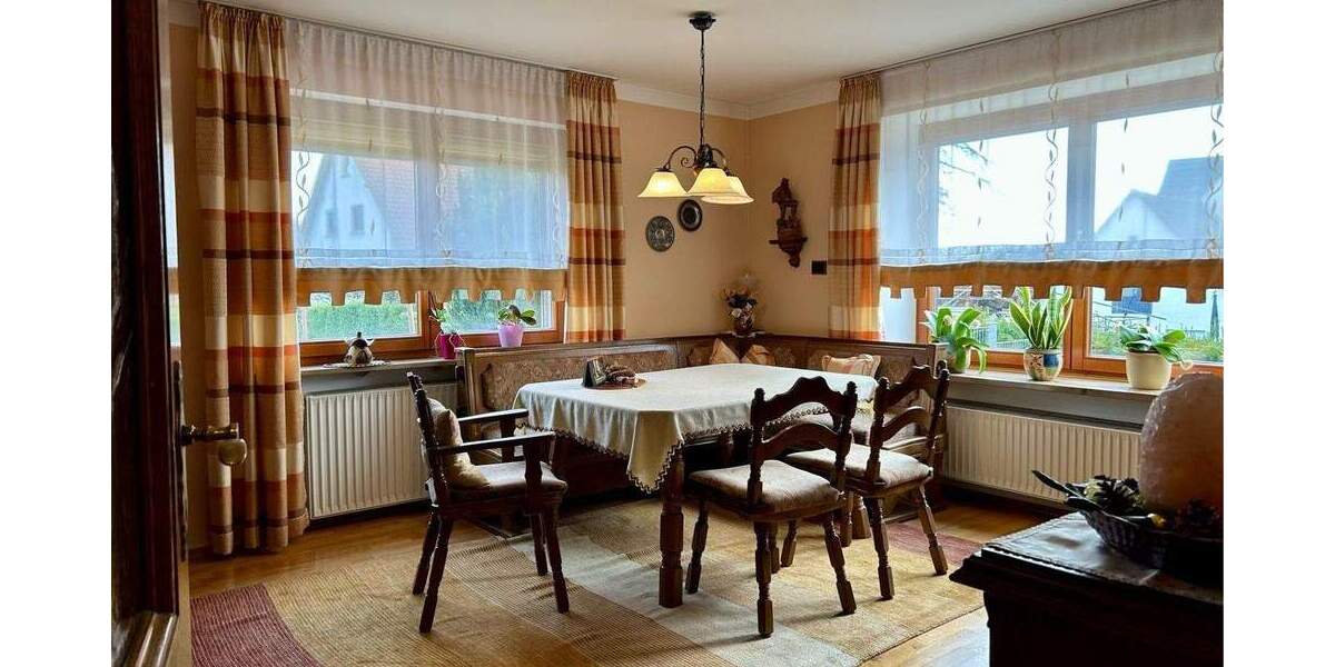 Einfamilienhaus Adelsdorf Aisch - 6 Zimmer, 122 m&sup2;, 299.000&euro; | Angebot:25677867