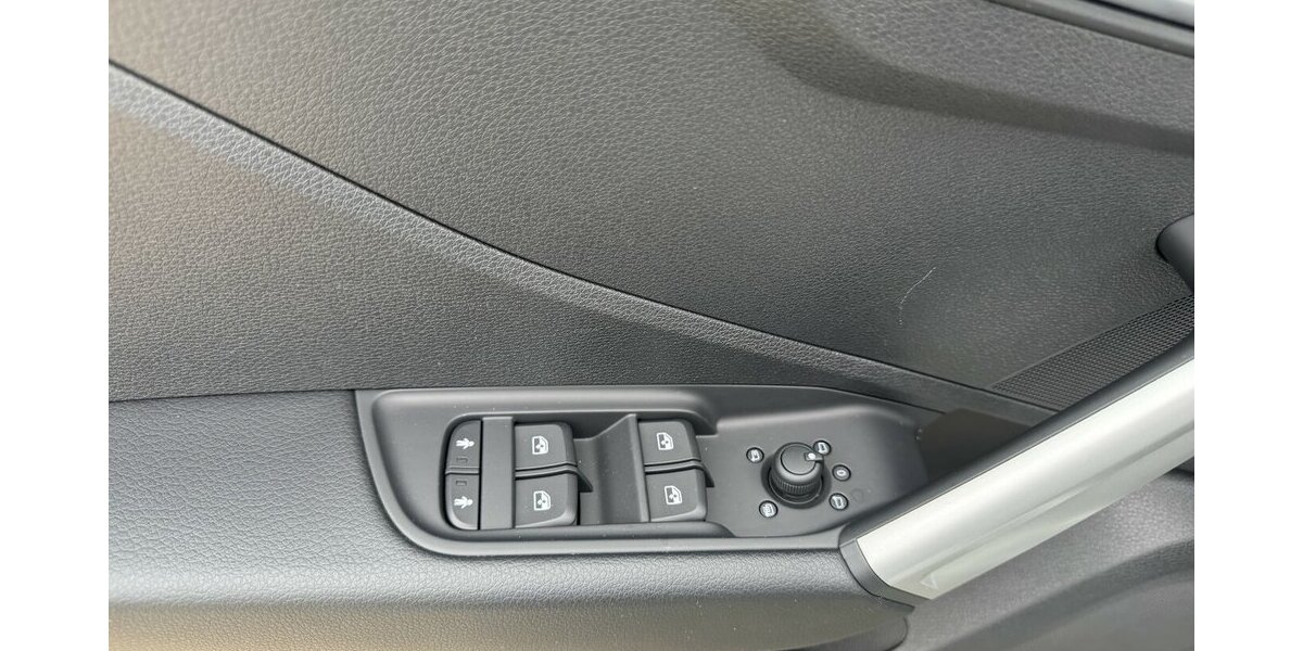 Audi Q2 35 TFSI advanced *LED/Navi-App/Kamera/virt.CP/S 2.158 km 27.790 &euro; Bamberg 96052