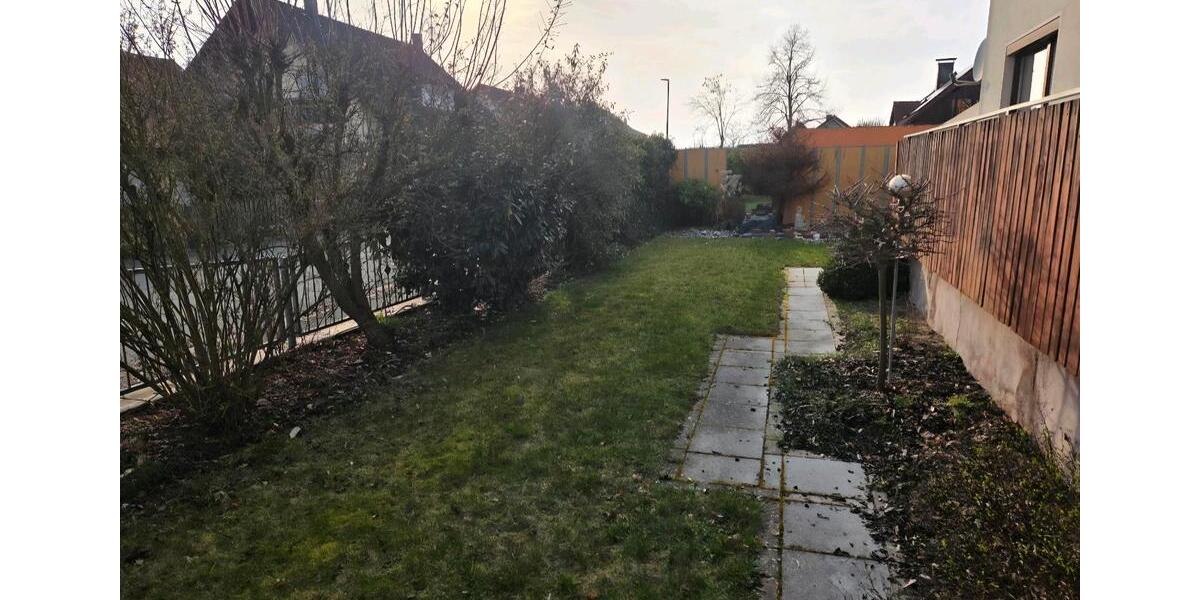 Mehrfamilienhaus, Wohnhaus Schlüsselfeld - 8 Zimmer, 195 m&sup2;, 450.000&euro; | Angebot:25868388