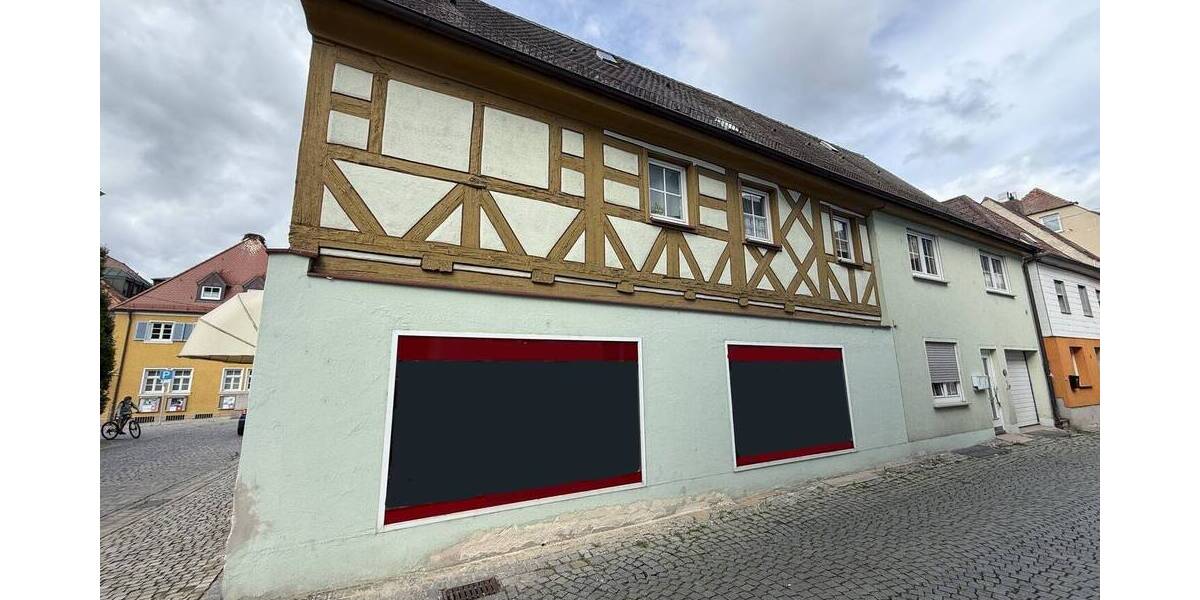 Mehrfamilienhaus, Wohnhaus Höchstadt a.d.Aisch Höchstadt - 8 Zimmer, 220 m&sup2;, 330.000&euro; | Angebot:25741332
