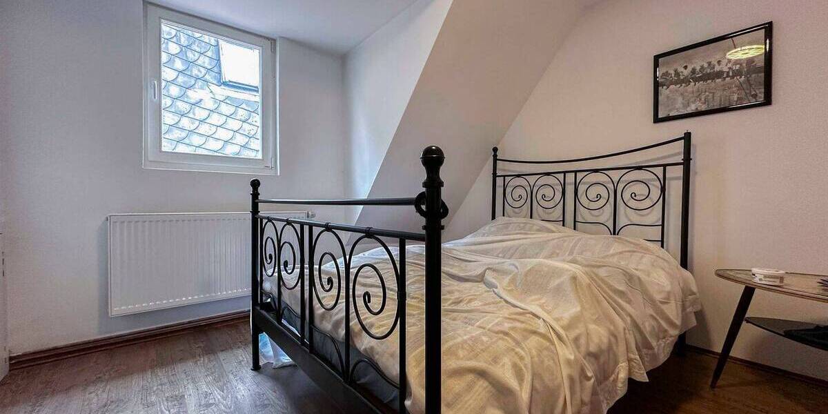 Gewerbeobjekt Hollfeld - 7 Zimmer, 349.000&euro; | Angebot:26617414
