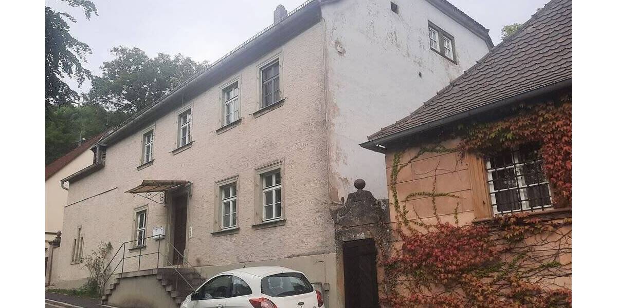 Mehrfamilienhaus, Wohnhaus Schlüsselfeld Aschbach - 9 Zimmer, 273 m&sup2;, 265.000&euro; | Angebot:25678474