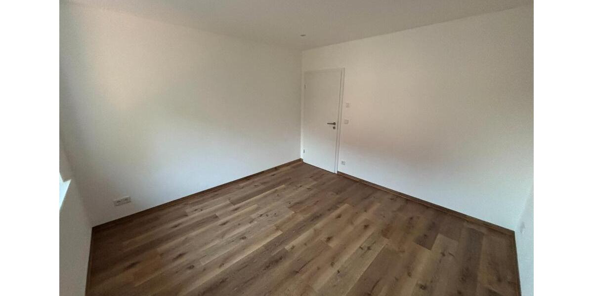 Erdgeschoßwohnung Bamberg Am Bruderwald - 4 Zimmer, 96 m&sup2;, 1.364&euro; | Angebot:26703599