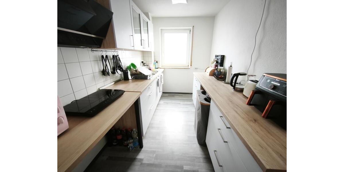 moderne 3 Zi. DG (2. OG) Wohnung mit Balkon und KFZ-Stellplatz - Etagenwohnung Uehlfeld | Angebot:26704502