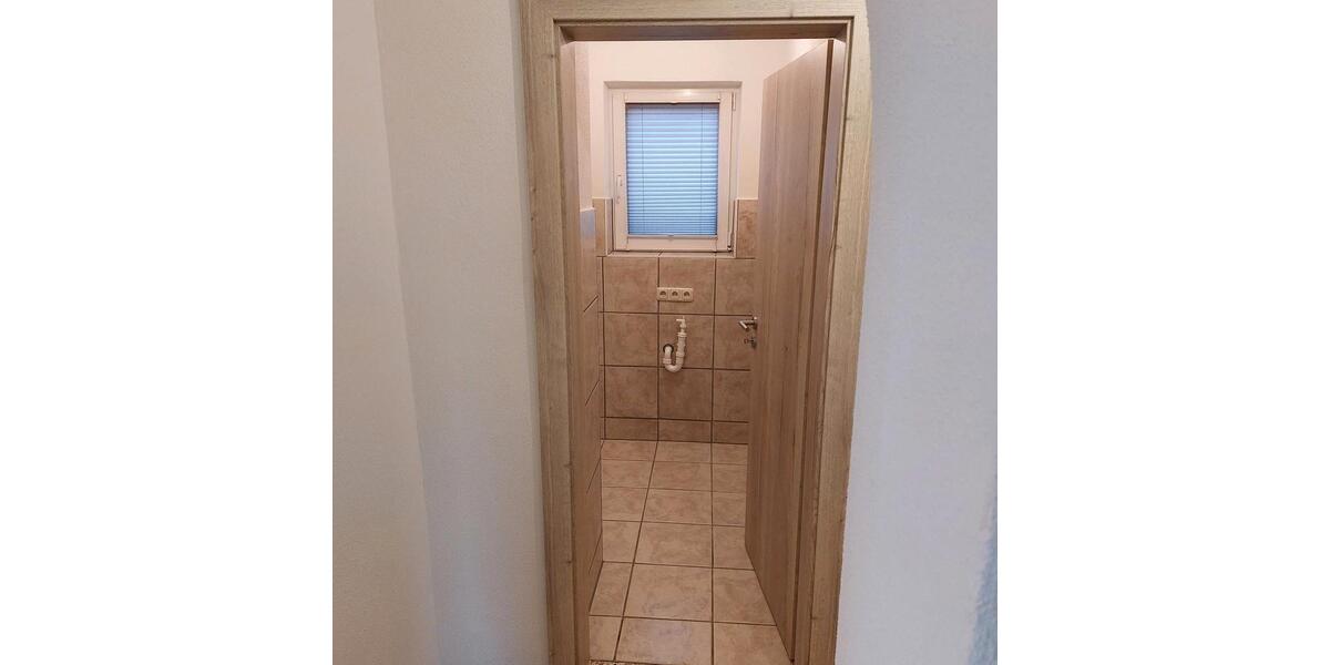 Hochparterre Hallerndorf - 2 Zimmer, 90 m&sup2;, 950&euro; | Angebot:25931426