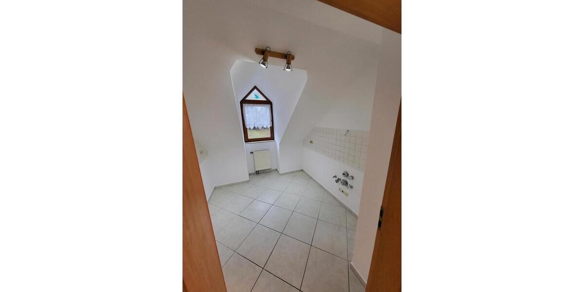 Dachgeschoßwohnung Eltmann - 3 Zimmer, 69 m&sup2;, 185.000&euro; | Angebot:25403544