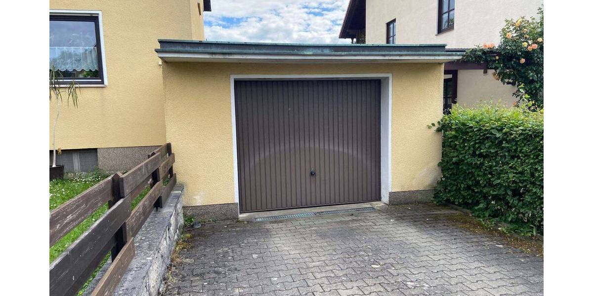 Etagenwohnung Forchheim - 3 Zimmer, 100 m&sup2;, 980&euro; | Angebot:26803825