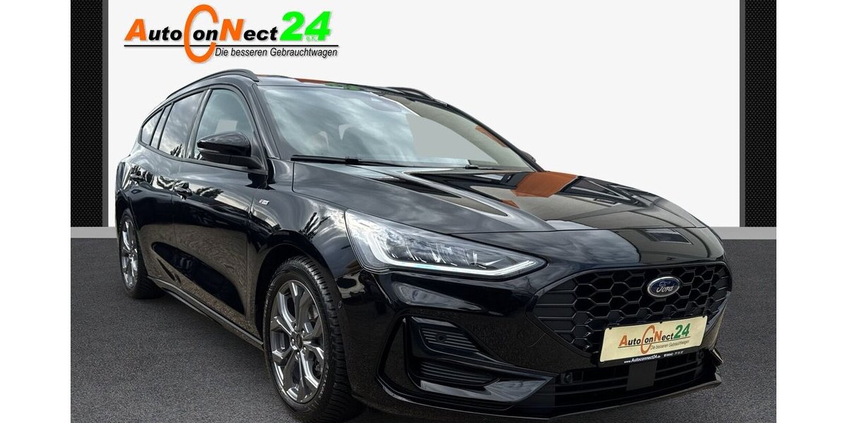 Ford Focus Turnier ST-Line X *AHK//Head-up/Navi/SHZG/PD 7.956 km 23.780 &euro; Bamberg 96052